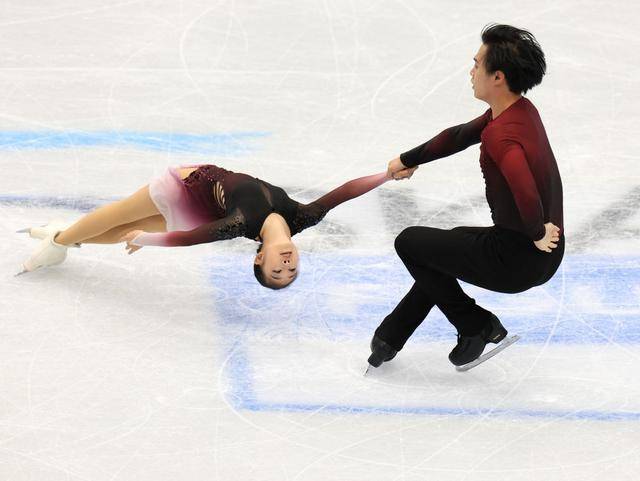 花滑奥运资格赛:中国选手首日表现不俗