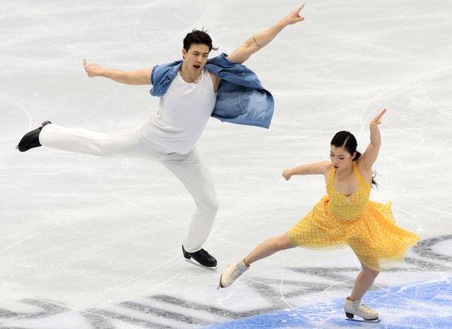 花滑奥运资格赛:中国选手首日表现不俗