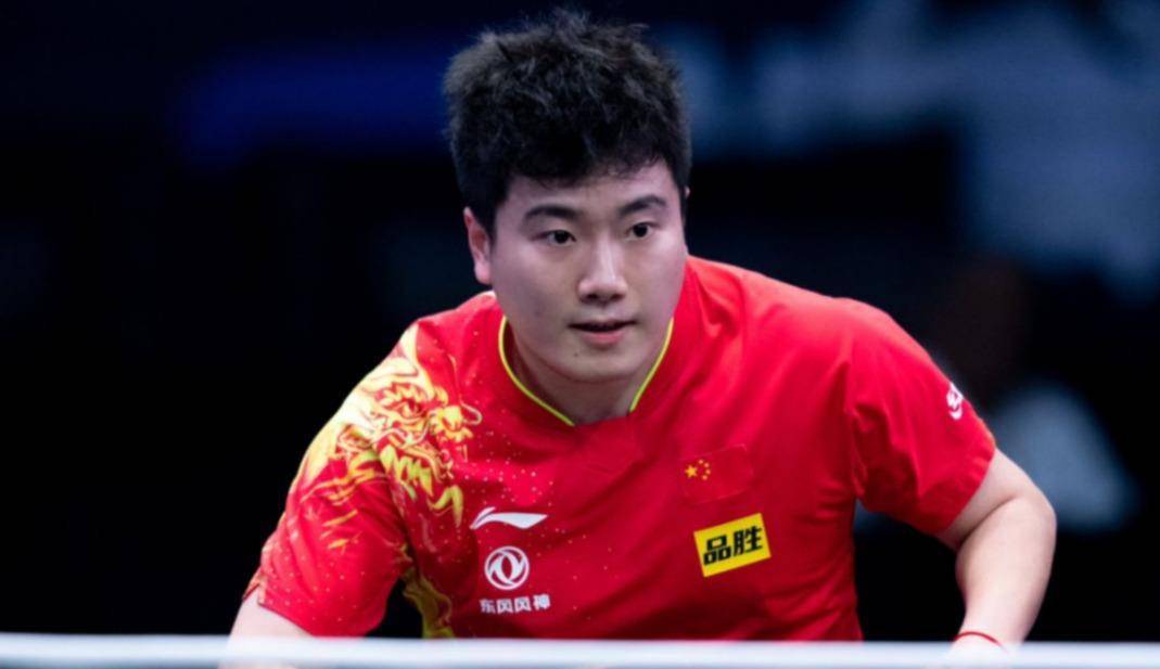 刘国正解说屡次上演神预言，轻描淡写点破比赛玄机，网友刷屏：干解说太可惜