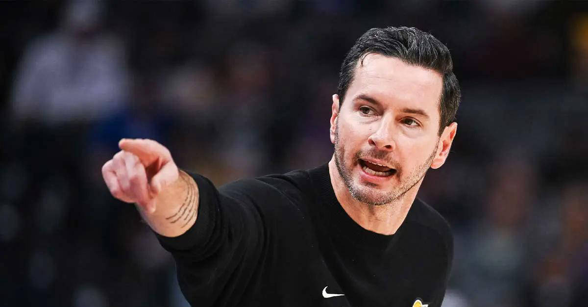 场均11分，全队排名第五！湖人再现“里夫斯剧本”，雷迪克成关键X因素